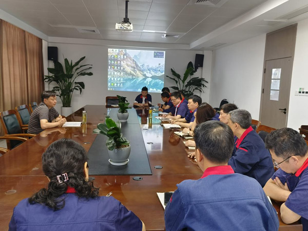 公司副總經(jīng)理、安全總監(jiān)到鋼構(gòu)公司調(diào)研