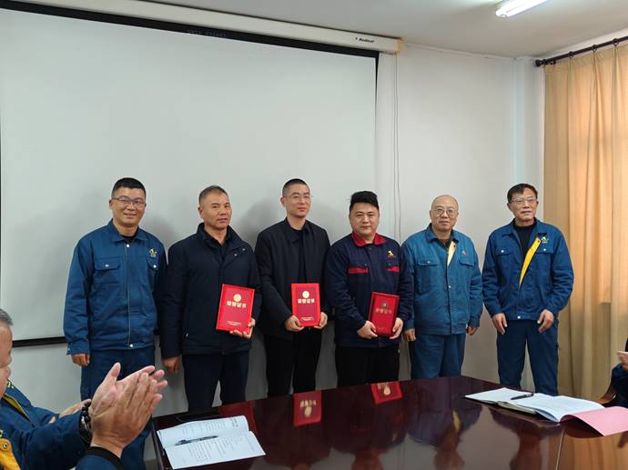 第一事業(yè)部冶化協(xié)力項目部獲銅冠冶化公司“強化意識，防控風(fēng)險”...