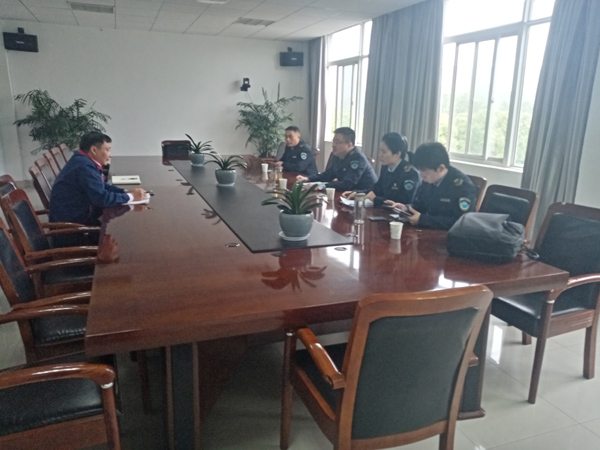 市衛(wèi)生監(jiān)督局到鋼構公司開展檢查工作 市衛(wèi)生監(jiān)督局到鋼構公司開展檢查工作