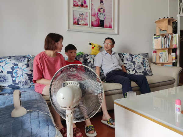 公司黨委開展走訪慰問