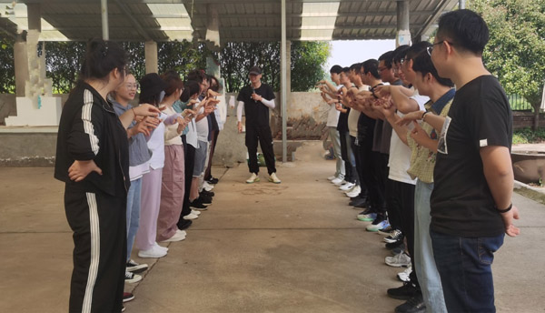 鋼構(gòu)公司團支部組織開展主題團建活動 鋼構(gòu)公司團支部組織開展主題團建活動