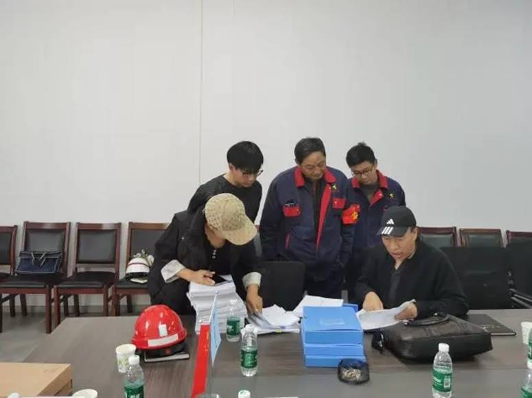 赤峰金通二期電解項(xiàng)目部順利通過赤峰市高新區(qū)國(guó)慶節(jié)前安全、質(zhì)量聯(lián)合專項(xiàng)檢查 