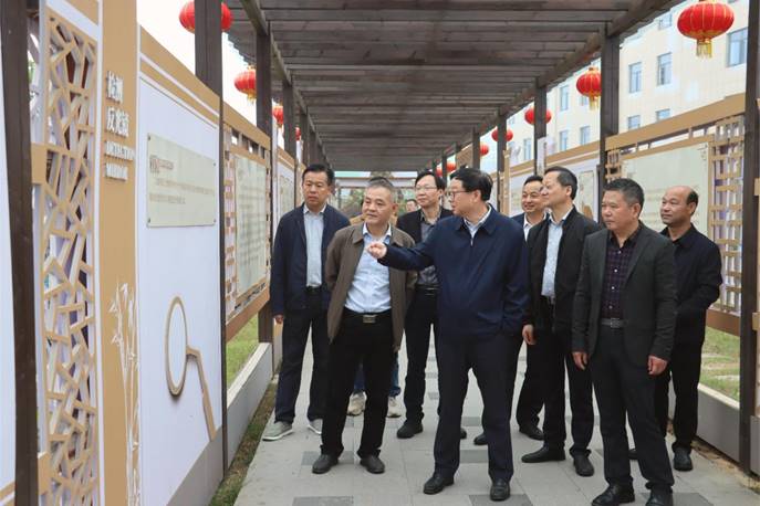 市“江淮普法行”督查組一行到公司檢查指導(dǎo) 市“江淮普法行”督查組一行到公司檢查指導(dǎo)